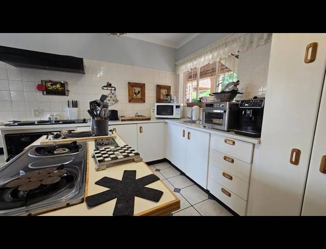 3 BEDROOM HOUSE FOR SALE IN FLORAUNA